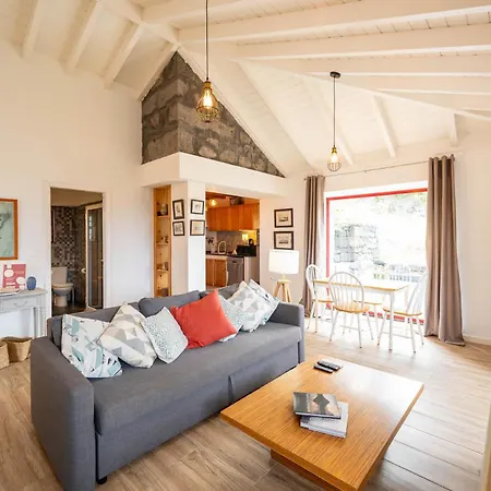Liiiving In Acores - Casa De *