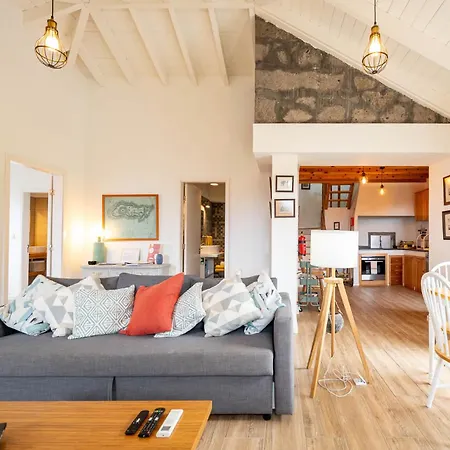 Liiiving In Acores - Casa De Villa *