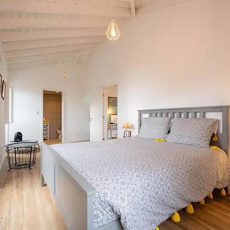 Liiiving In Acores - Casa De *