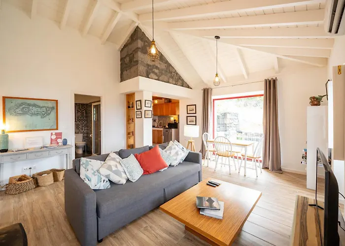 Liiiving In Acores - Casa De *