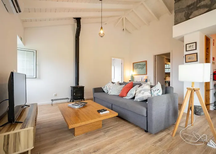 Liiiving In Acores - Casa De *